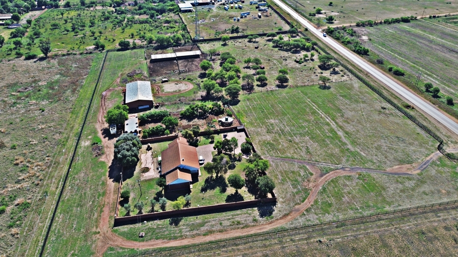 Commercial Property for Sale in Hartebeesfontien AH North West